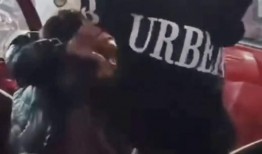 吃瓜网红打架视频播放在线观看,火爆打架视频在线观看